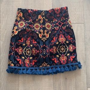 Rug skirt
